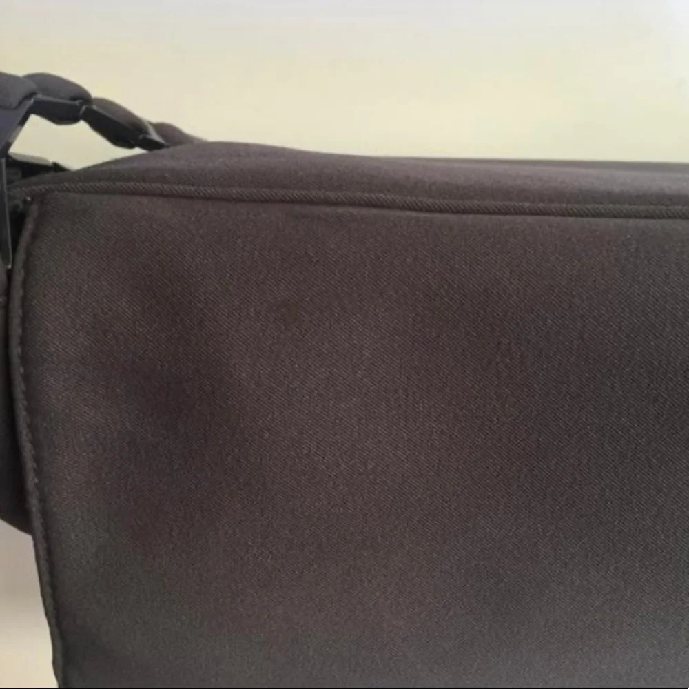 SALVATORE FERRAGAMO Chain Link Shoulder Bag Brown - Picture 9 of 10